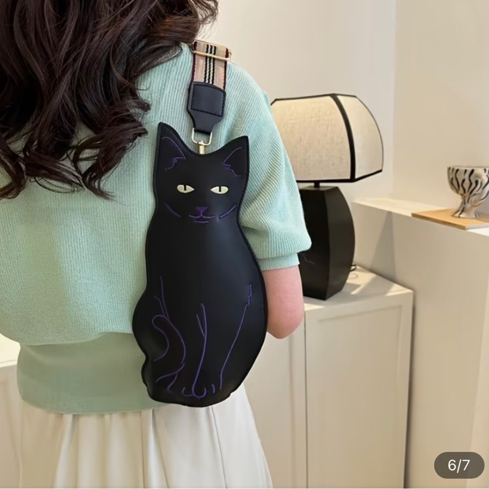 Black Cat-Shaped Shoulder Bag